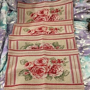 Rachel Ashwell 4 Piecr Tapestry Floral Placemats-EUC